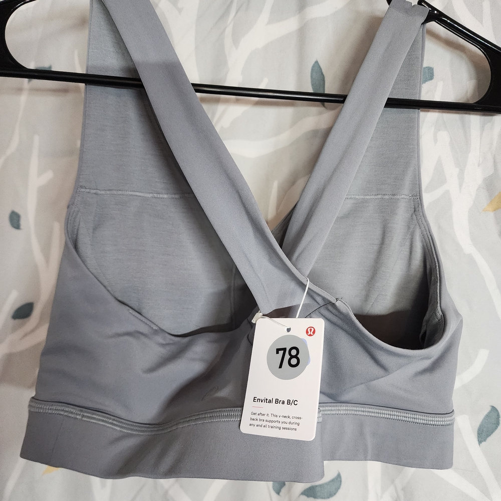 lululemon athletica Envital Bra B/C in Light Gray